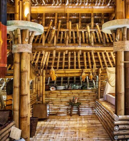 غرفة عائلية, Bambu Indah