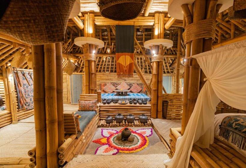 غرفة عائلية, Bambu Indah