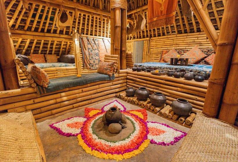 غرفة عائلية, Bambu Indah