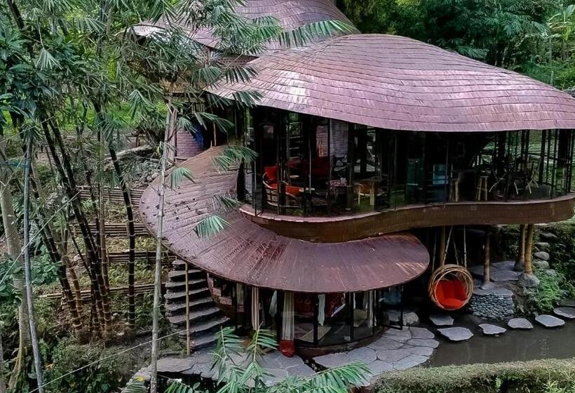 منزل غرفتين نوم, Bambu Indah