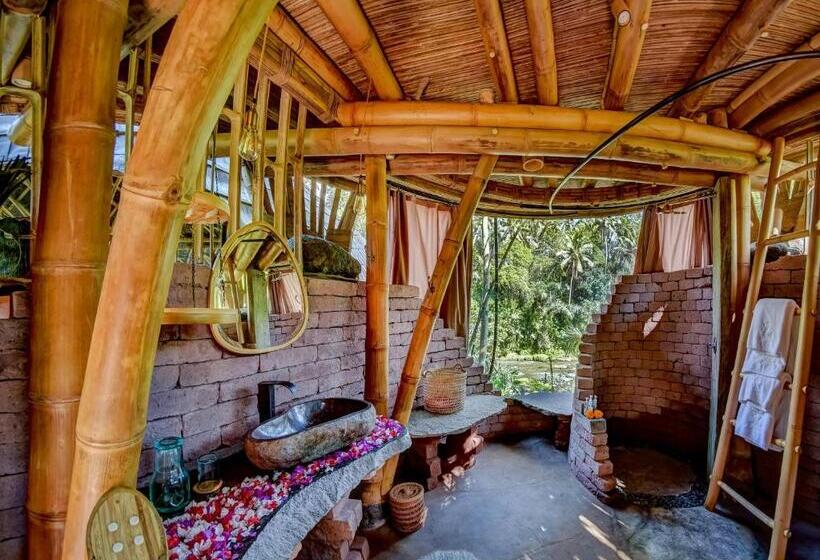 منزل غرفتين نوم, Bambu Indah