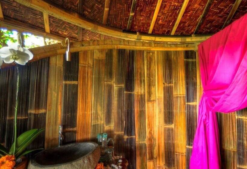 كوخ قياسي, Bambu Indah