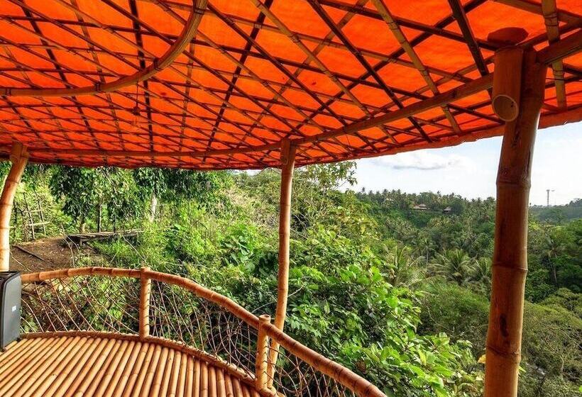 كوخ قياسي, Bambu Indah