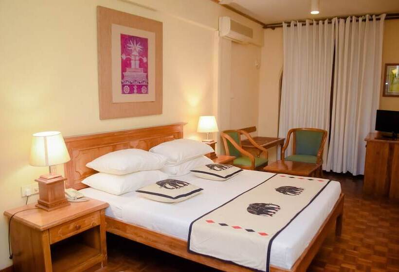 Deluxe Rum, Casamara