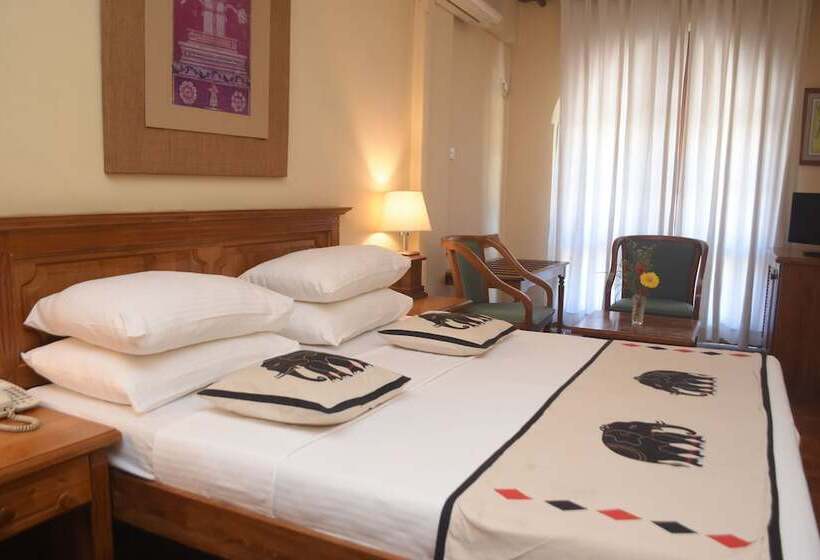 Deluxe Rum, Casamara