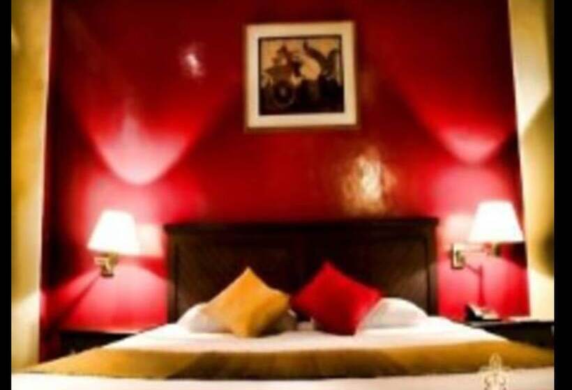 חדר דלוקס, Clarion