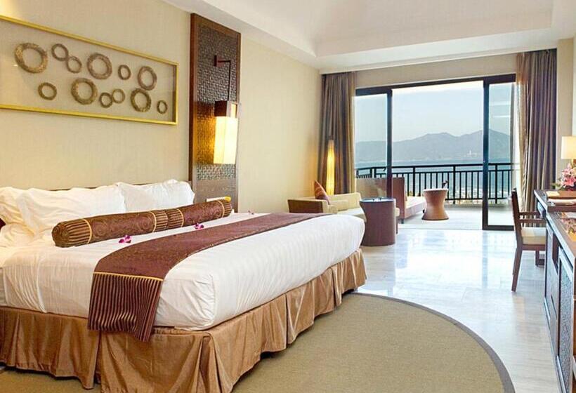 庭の見えるプレミアムルーム, Crowne Plaza Danang Hotel & Resort