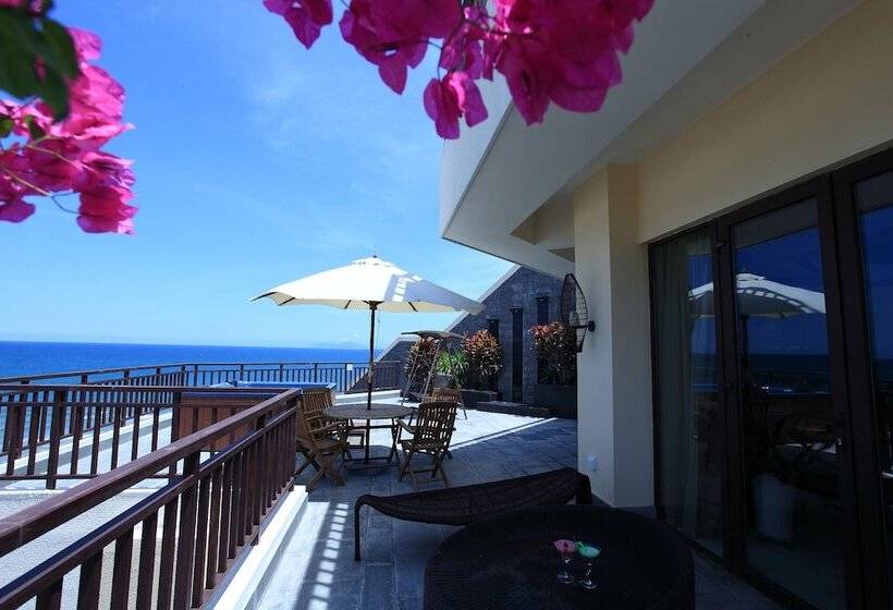 オーシャンビューのプレミアムルーム。, Crowne Plaza Danang Hotel & Resort