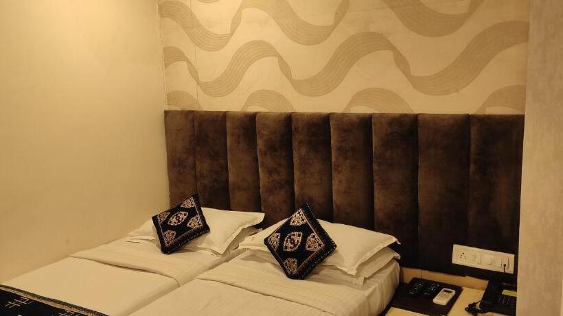 Deluxe Værelse, Fortune