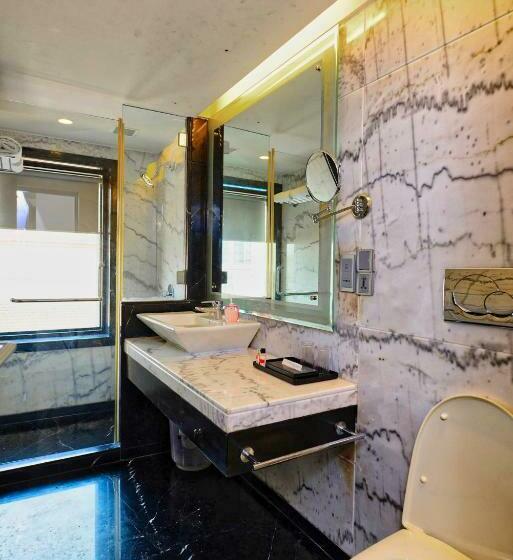 スーペリアールーム, Ginger Dona Paula Goa