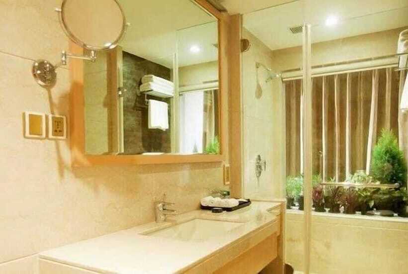 スーペリアールーム, Ginger Dona Paula Goa