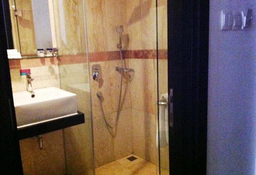 수피리어 룸, Gino Feruci Kebon Jati By Kagum Hotels