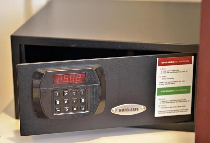 수피리어 룸, Gino Feruci Kebon Jati By Kagum Hotels