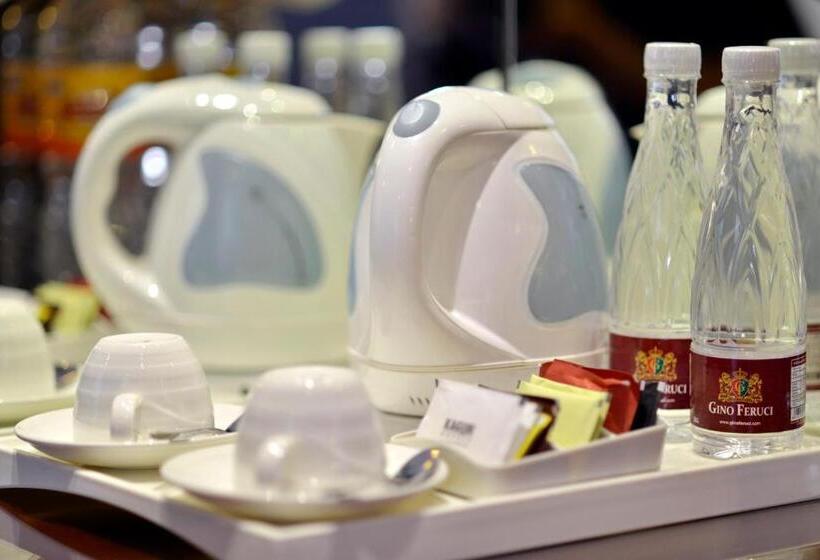 수피리어 룸, Gino Feruci Kebon Jati By Kagum Hotels