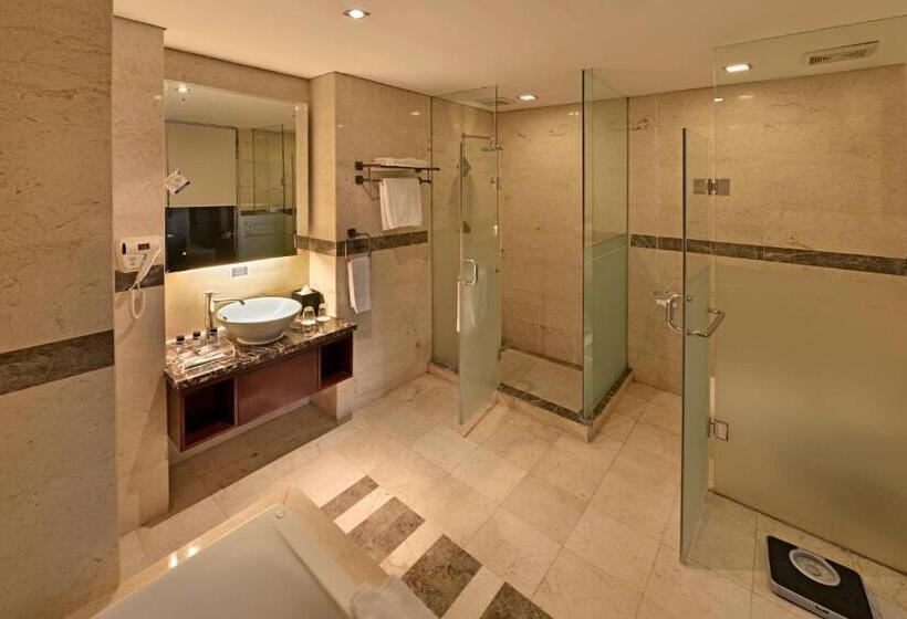 디럭스 룸, Gino Feruci Kebon Jati By Kagum Hotels