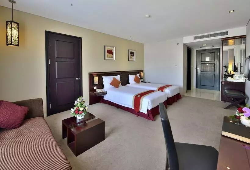 اتاق لوکس, Gino Feruci Kebon Jati By Kagum Hotels