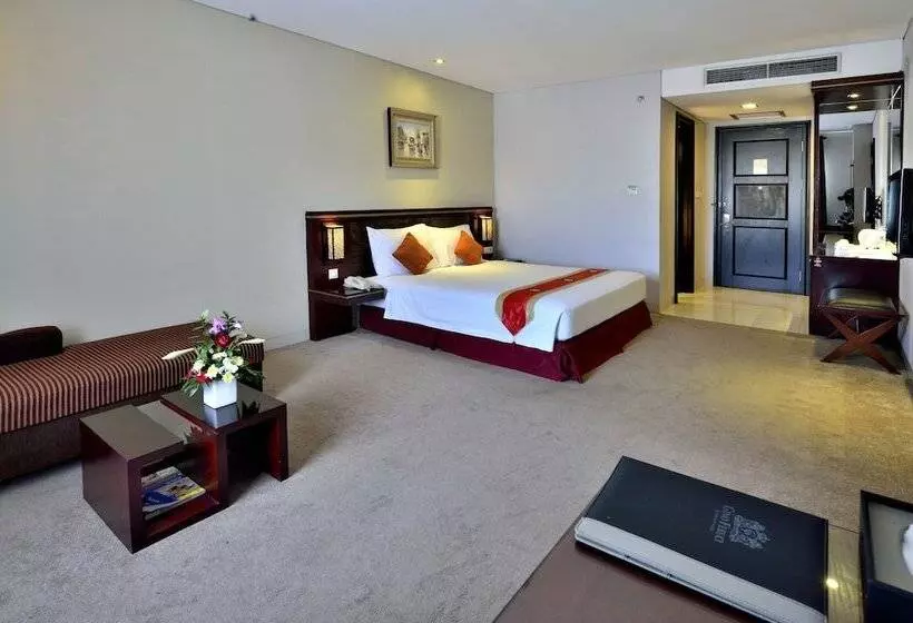 اتاق لوکس, Gino Feruci Kebon Jati By Kagum Hotels