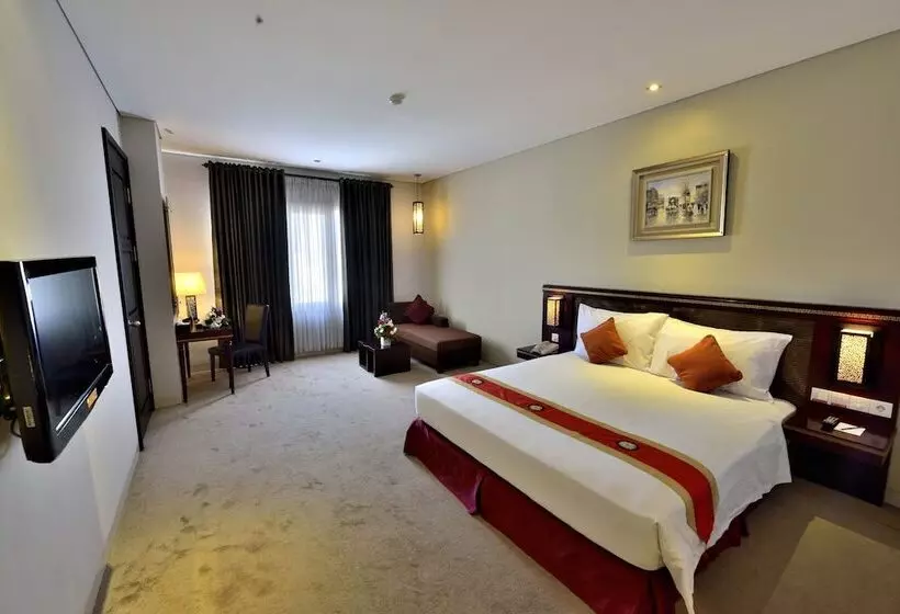 اتاق لوکس, Gino Feruci Kebon Jati By Kagum Hotels