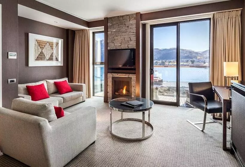 レイクビューデラックスルーム, Hilton Queenstown Resort & Spa