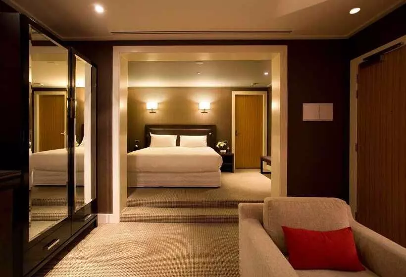 キングサイズベッドのスタンダードルーム, Hilton Queenstown Resort & Spa