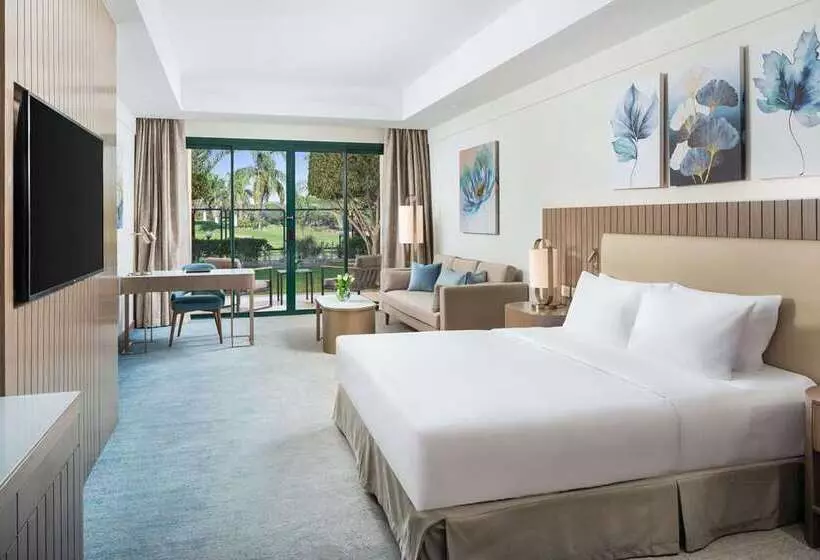 اتاق اجرایی با تخت بزرگ, Hilton Windhoek
