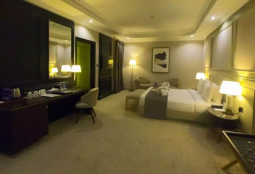 اتاق سوپریور, Horizon Manor