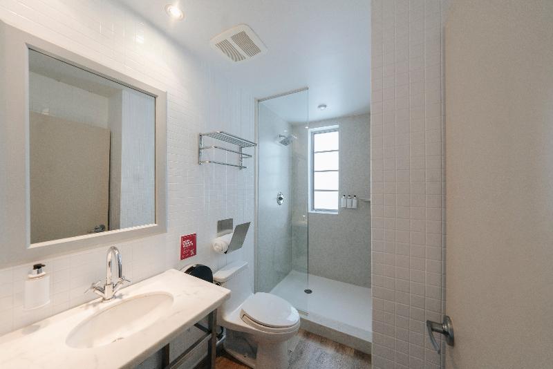 스탠다드 트리플 룸, Palm Paradise Cabanas & Villas Beach Resort