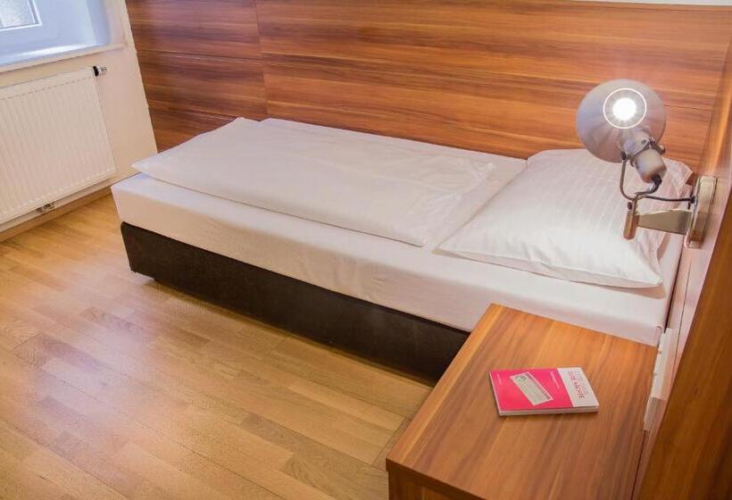 اتاق عادی یک تخته, Schwarzer Bar