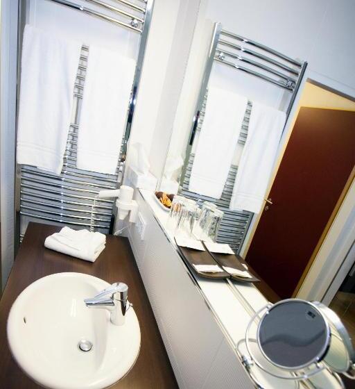 اتاق عادی یک تخته, Schwarzer Bar