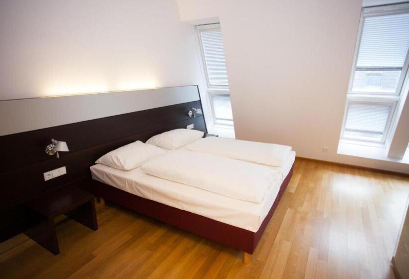 اتاق استاندارد, Schwarzer Bar