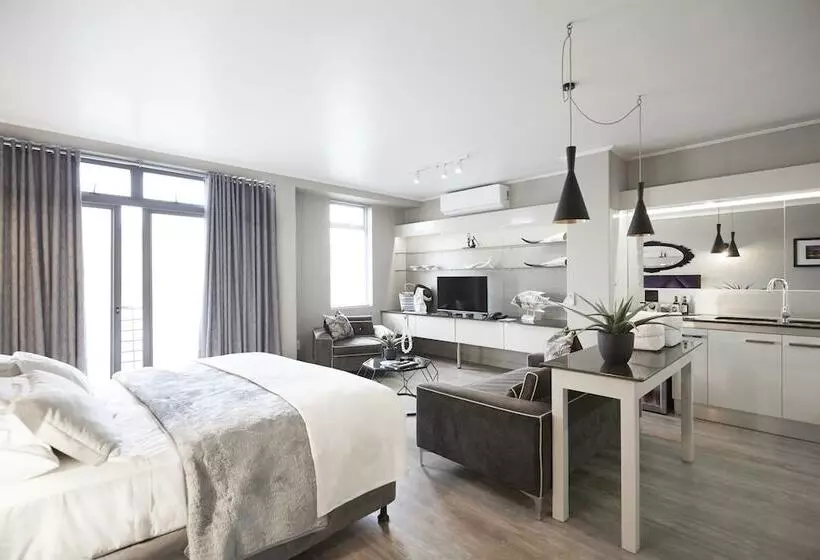سوییت اجرایی, The Hyde All Suite