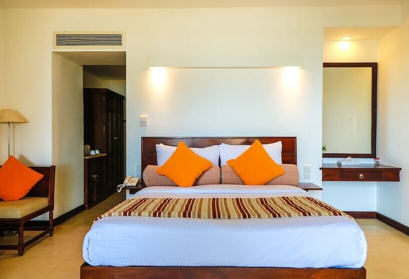 جناح مطلّ علي البحر, Grand Beach