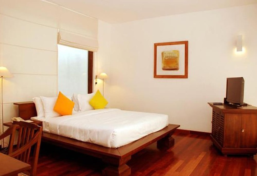 اتاق لوکس با چشم‌انداز دریا, Grand Beach