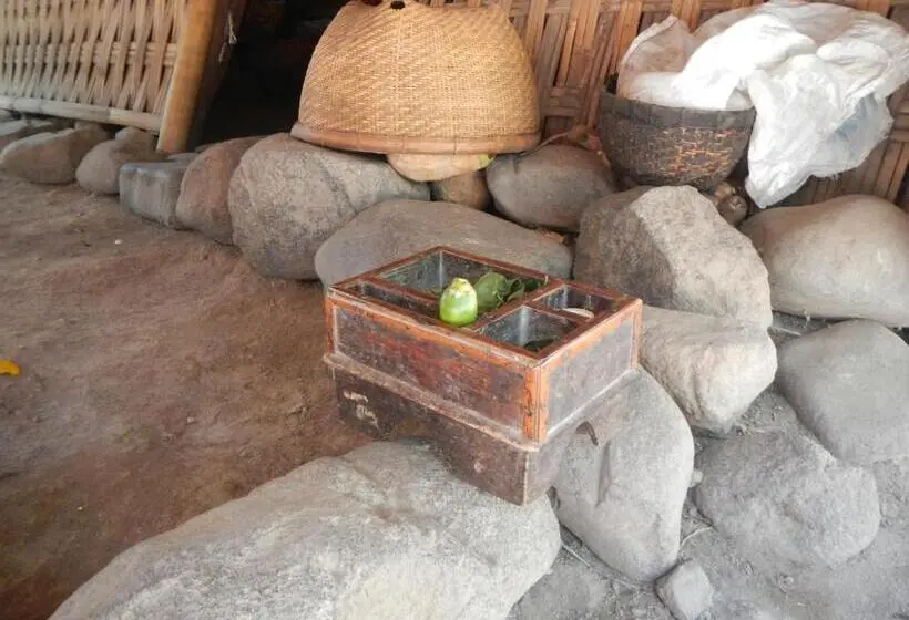 エコノミールーム, Budaya Kaki Rinjani