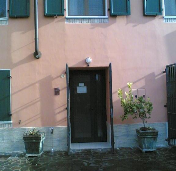 غرفة قياسية, B&b Medole