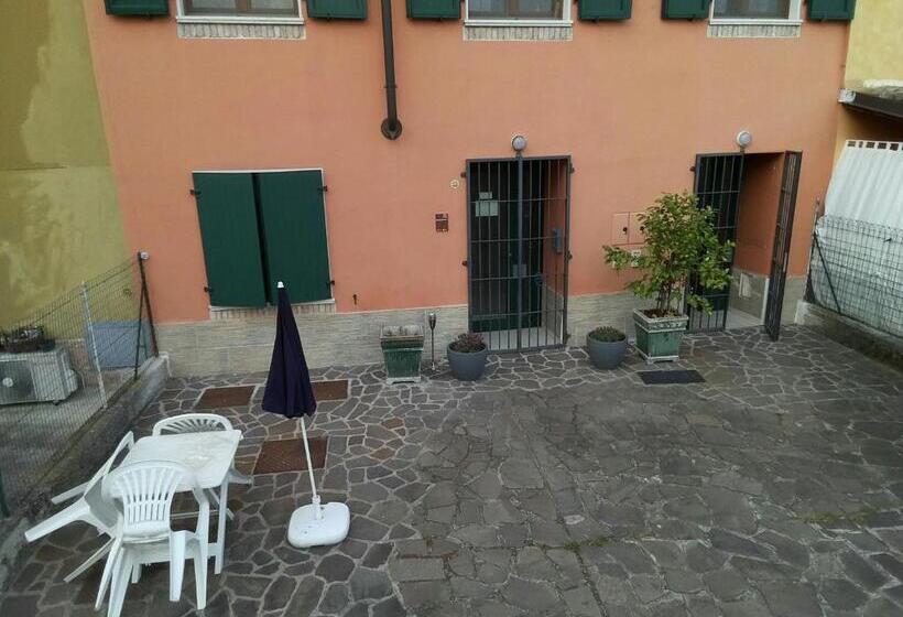 غرفة قياسية, B&b Medole