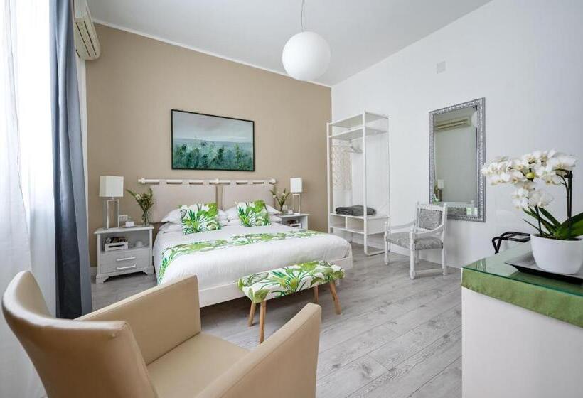 غرفة قياسية, Donna Laura