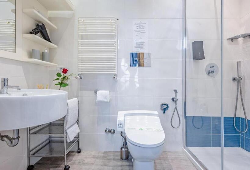 غرفة قياسية, Donna Laura