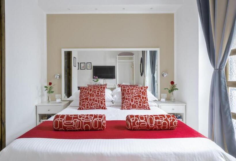 غرفة قياسية, Donna Laura