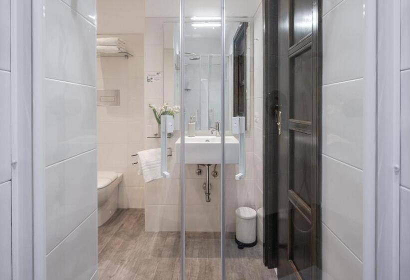 غرفة سوبيريور, Donna Laura