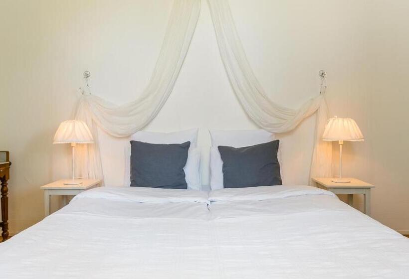 اتاق استاندارد با چشم‌انداز باغ, Maison Piloni