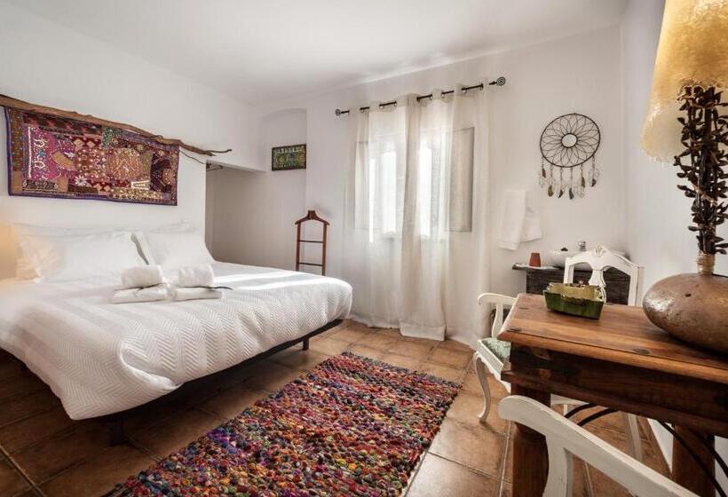 اتاق استاندارد با سرویس بهداشتی مشترک, Peacock House