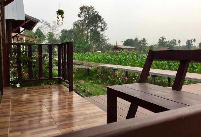 Quarto standart com terraça, Baan Thung Home Stay