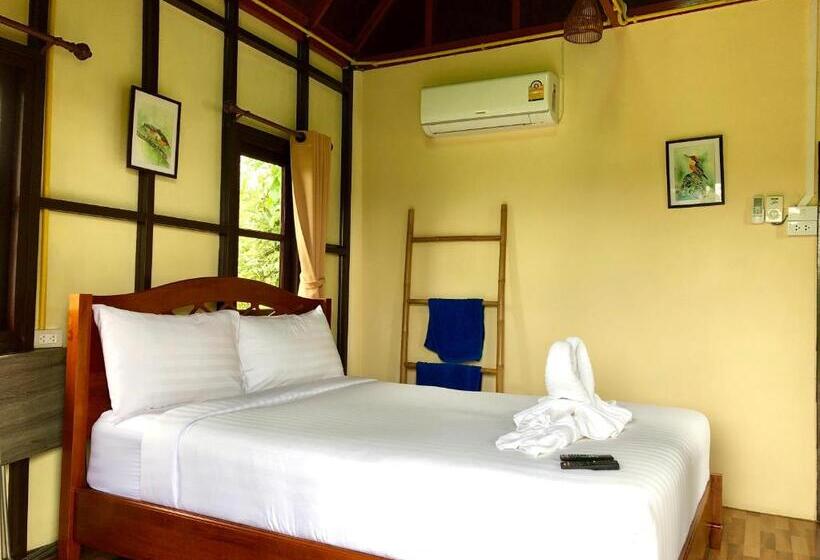 Quarto standart com varanda, Baan Thung Home Stay