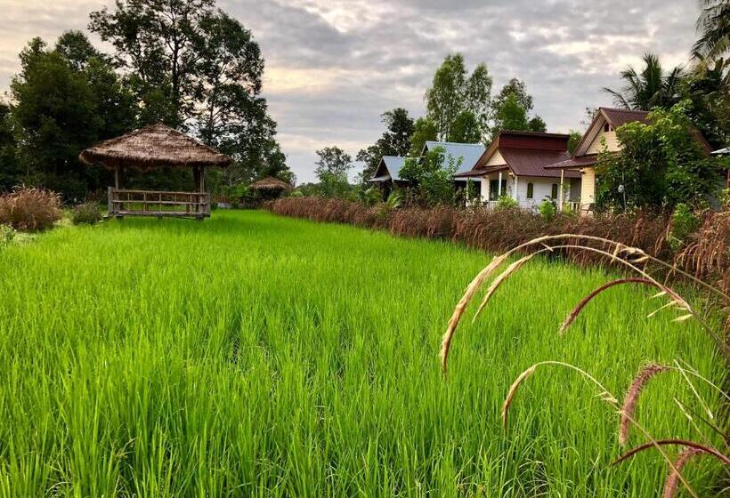 Quarto standart com varanda, Baan Thung Home Stay