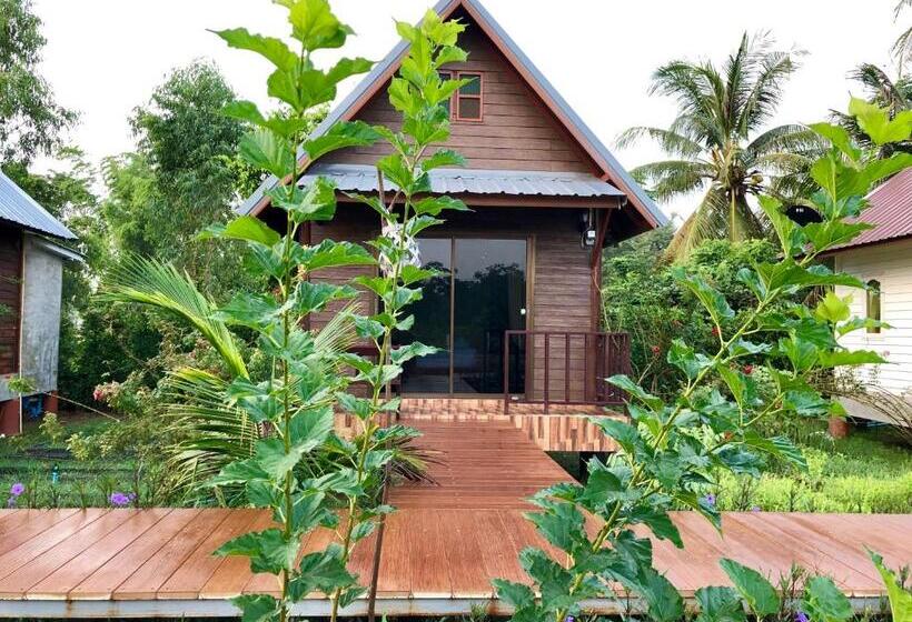 Quarto standart com varanda, Baan Thung Home Stay