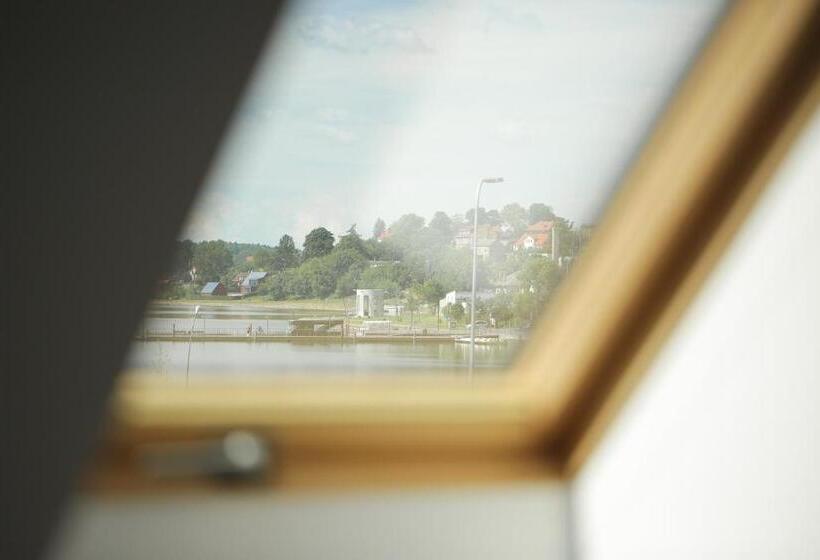 اتاق استاندارد با چشمانداز دریاچه, B&b Hotel Telsiai