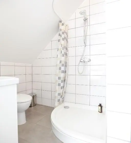 اتاق راحتی سه تخته, B&b Hotel Telsiai