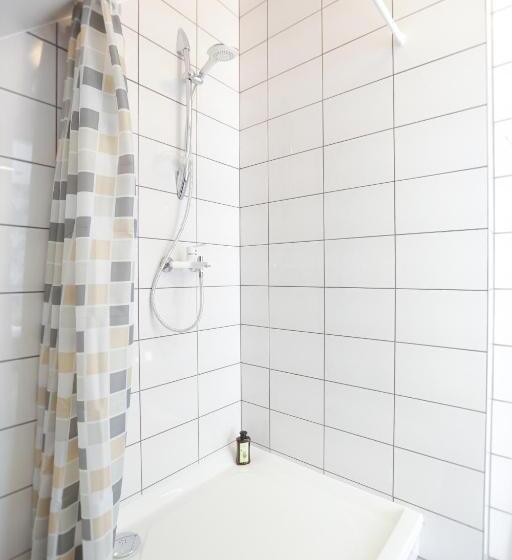 اتاق راحتی سه تخته, B&b Hotel Telsiai