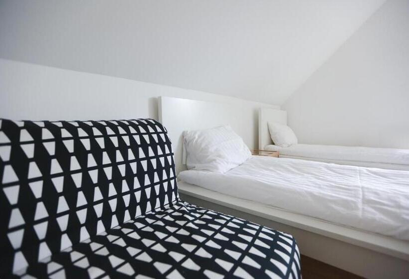 اتاق راحتی سه تخته, B&b Hotel Telsiai